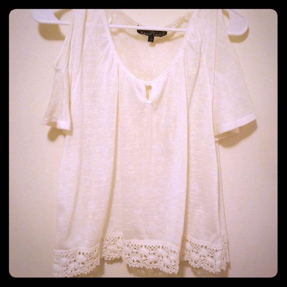 White Top - Shoulder Cut Out
